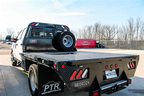 flat bed truck rentals|Flatbed Trucks .